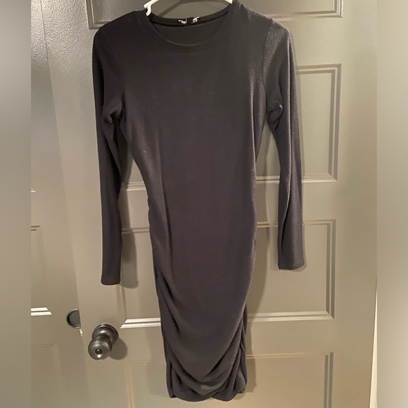Form fitting super soft dress! - Picture 1 of 4